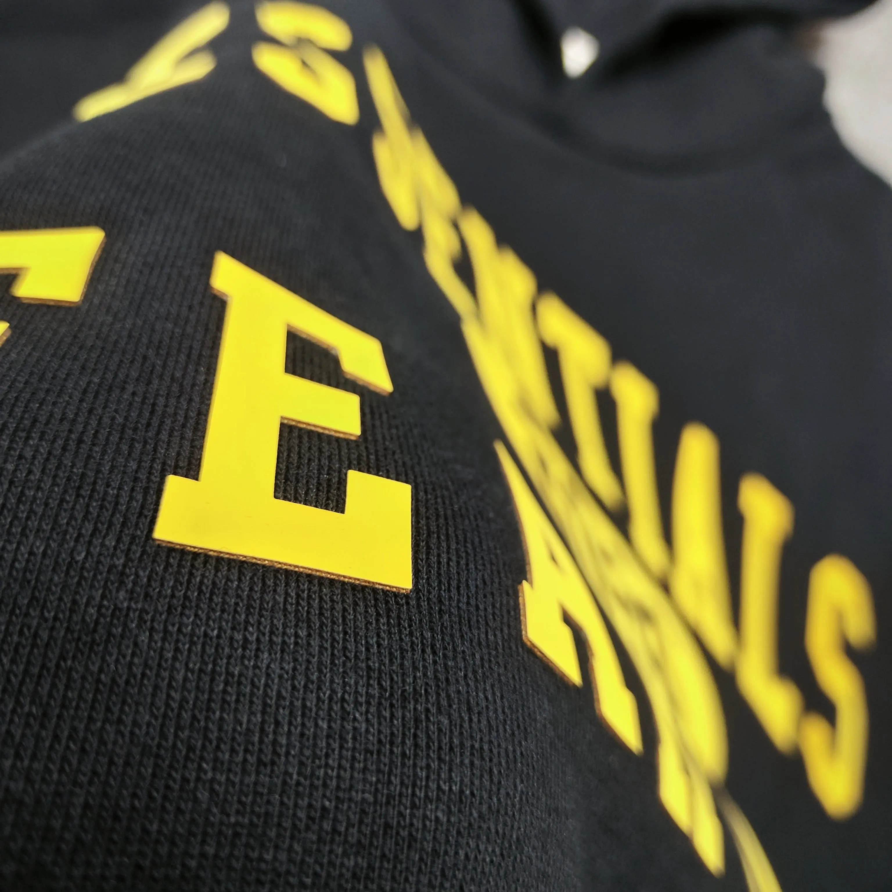 🦋 、Hot Sale🦋 128 Essentials FW 26Holiday 2026 CLASSIC HOODIE Fear of God Essentials FALL 26 HOLIDAYSeries Fleece Hoodie Same Style Premium ！ ！ ， ！ ， Breathable 。 3D 。 ， ， ， ， 。 ， ～Versatile ， ！ ：Retro Size:XS-XL